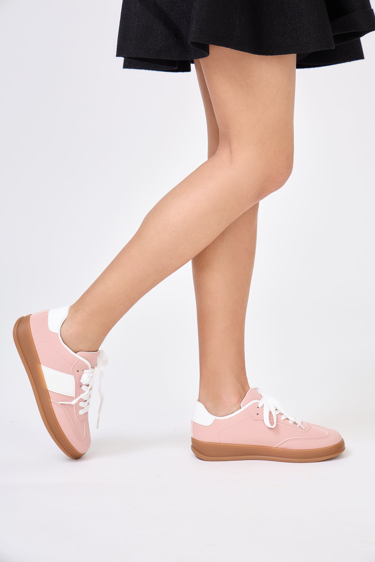 BK522 Baskets pastel à lacets