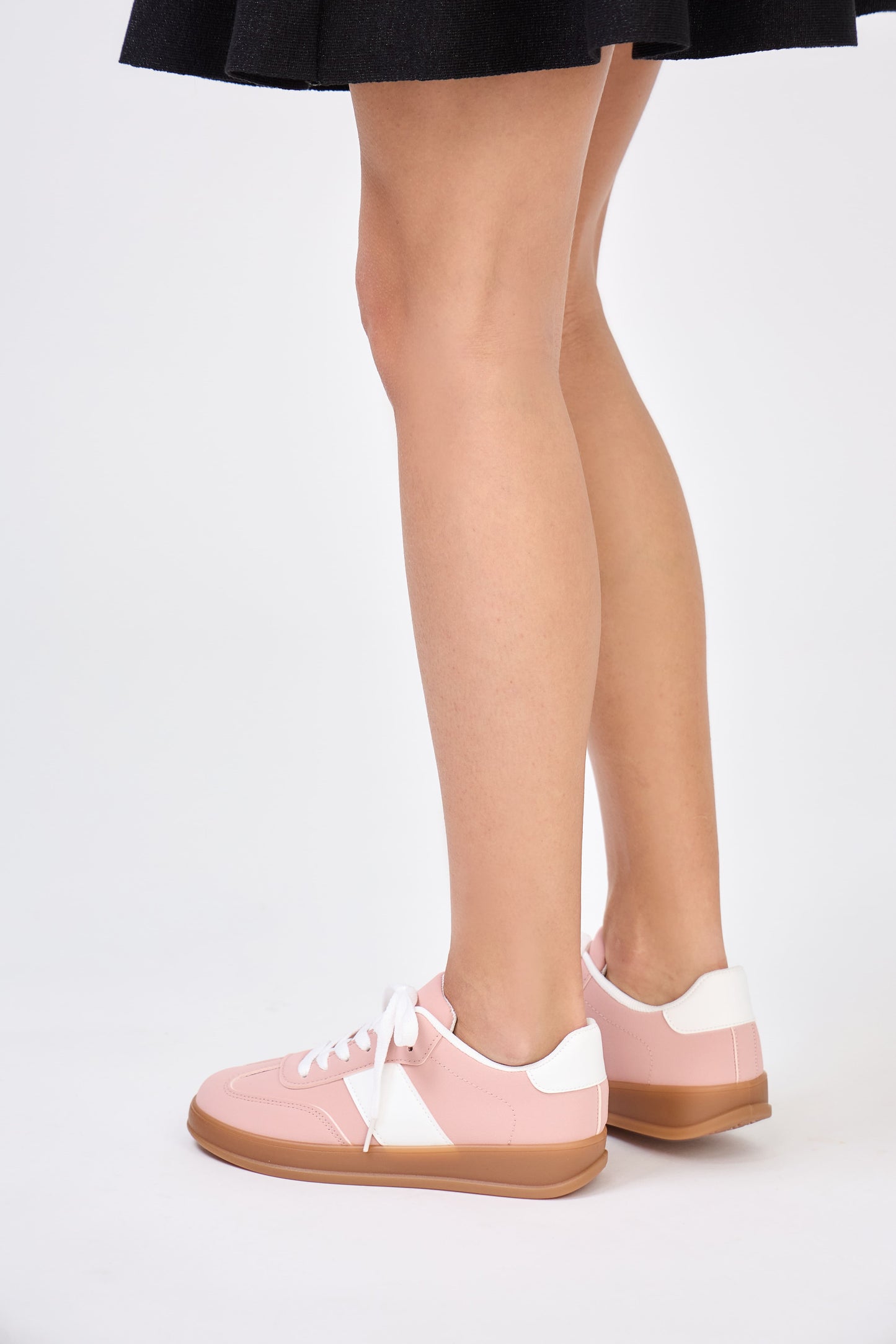 BK522 Baskets pastel à lacets