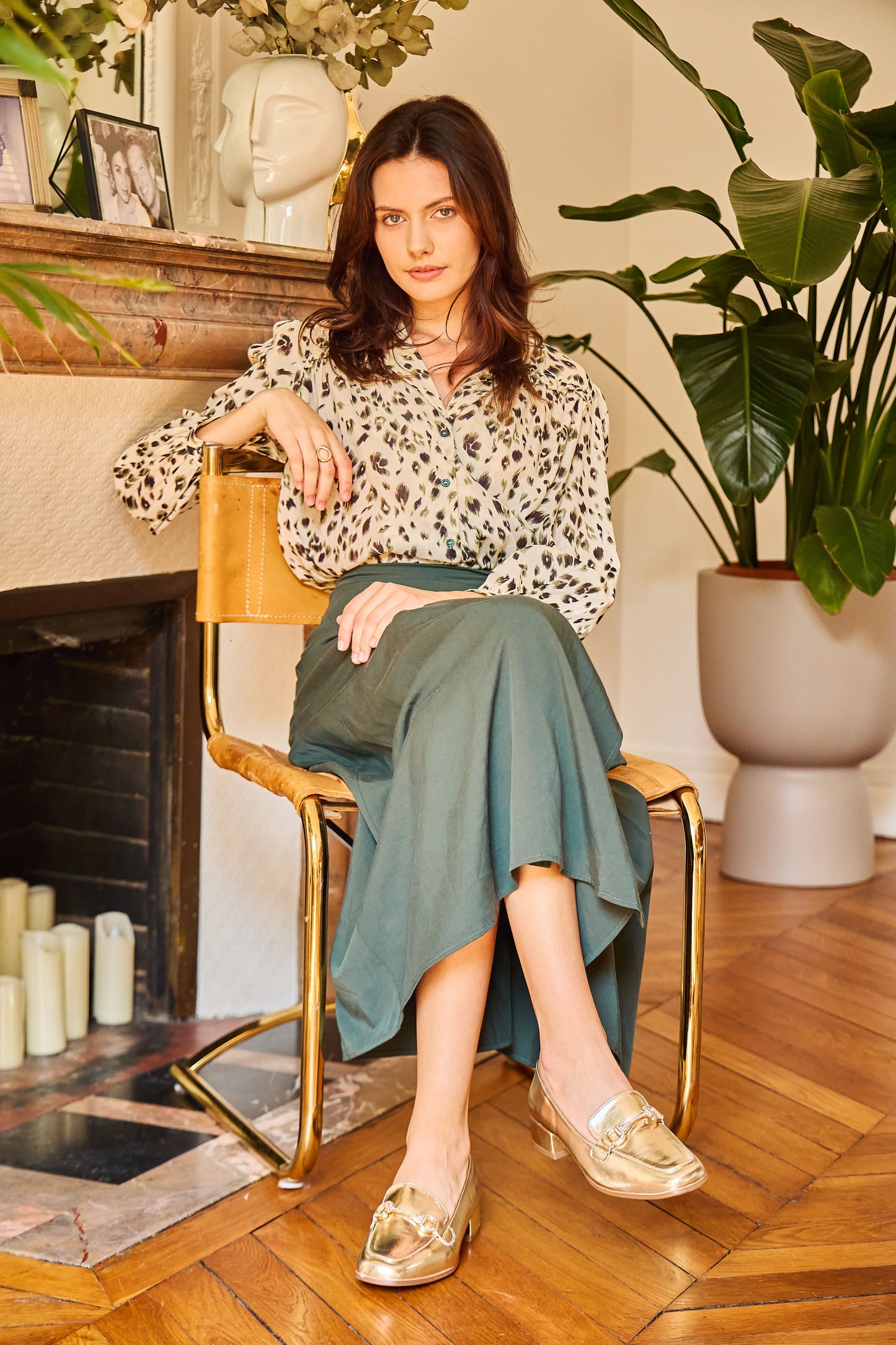 SP543 Escarpins vernis avec bijou