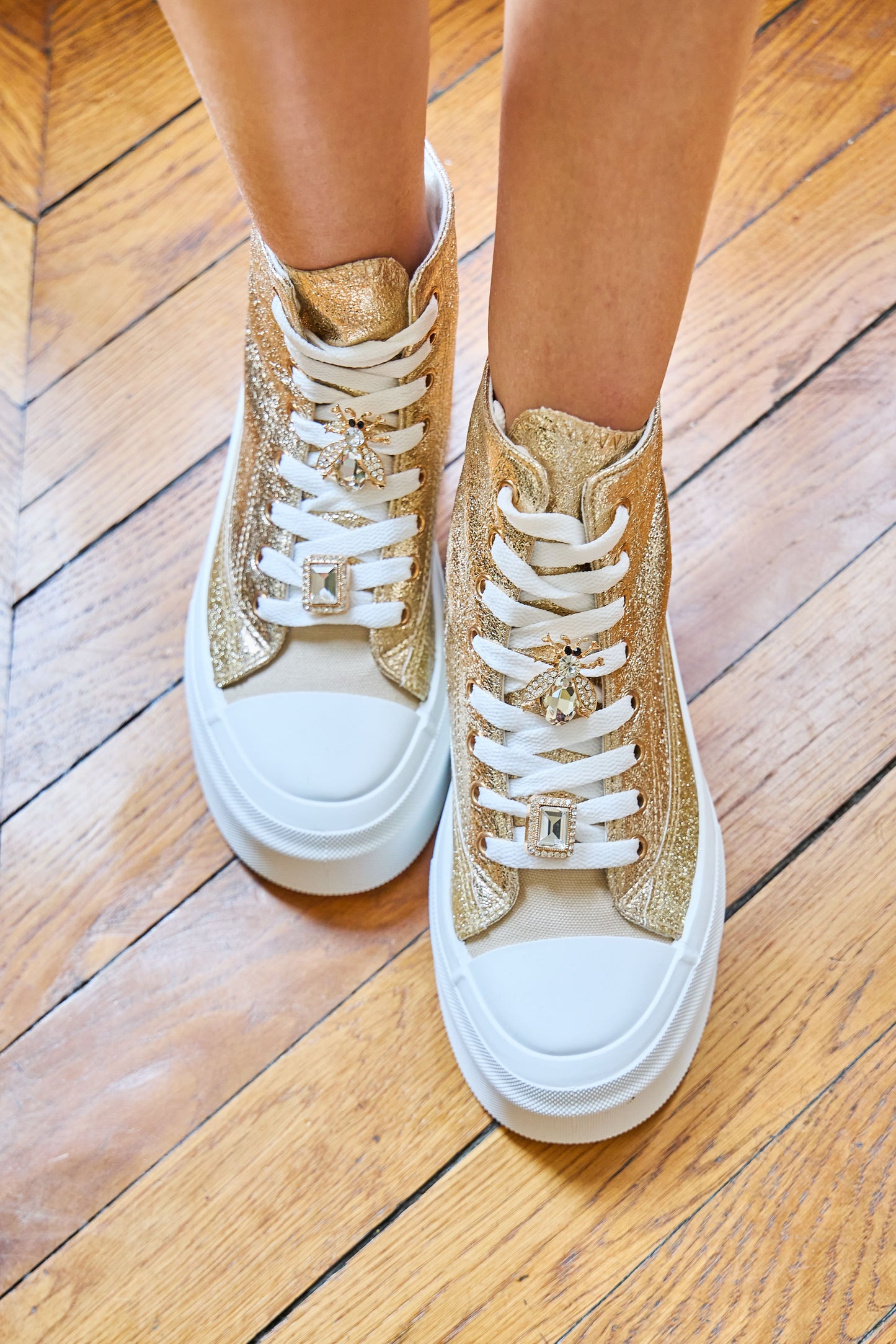 SP527 Basket avec bijoux amovibles – Confort et touche tendance