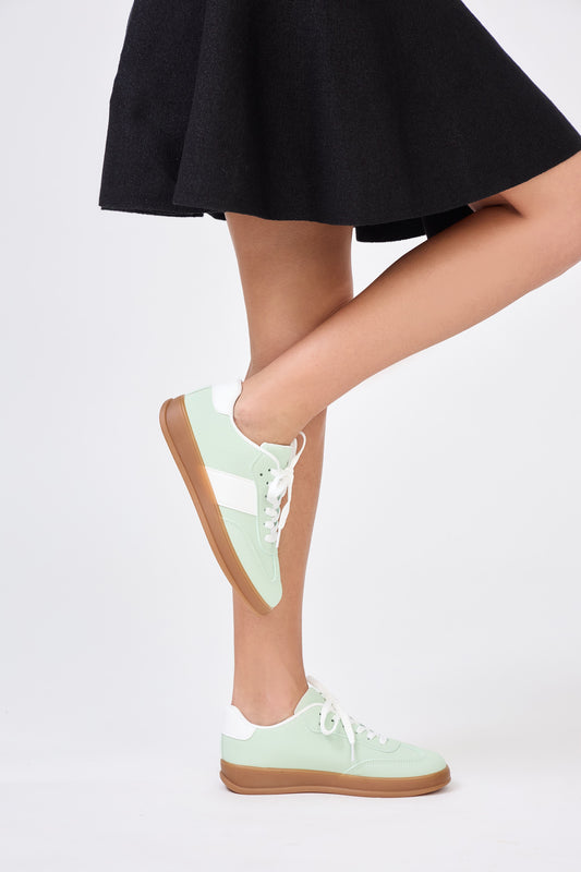 BK522 Baskets pastel à lacets