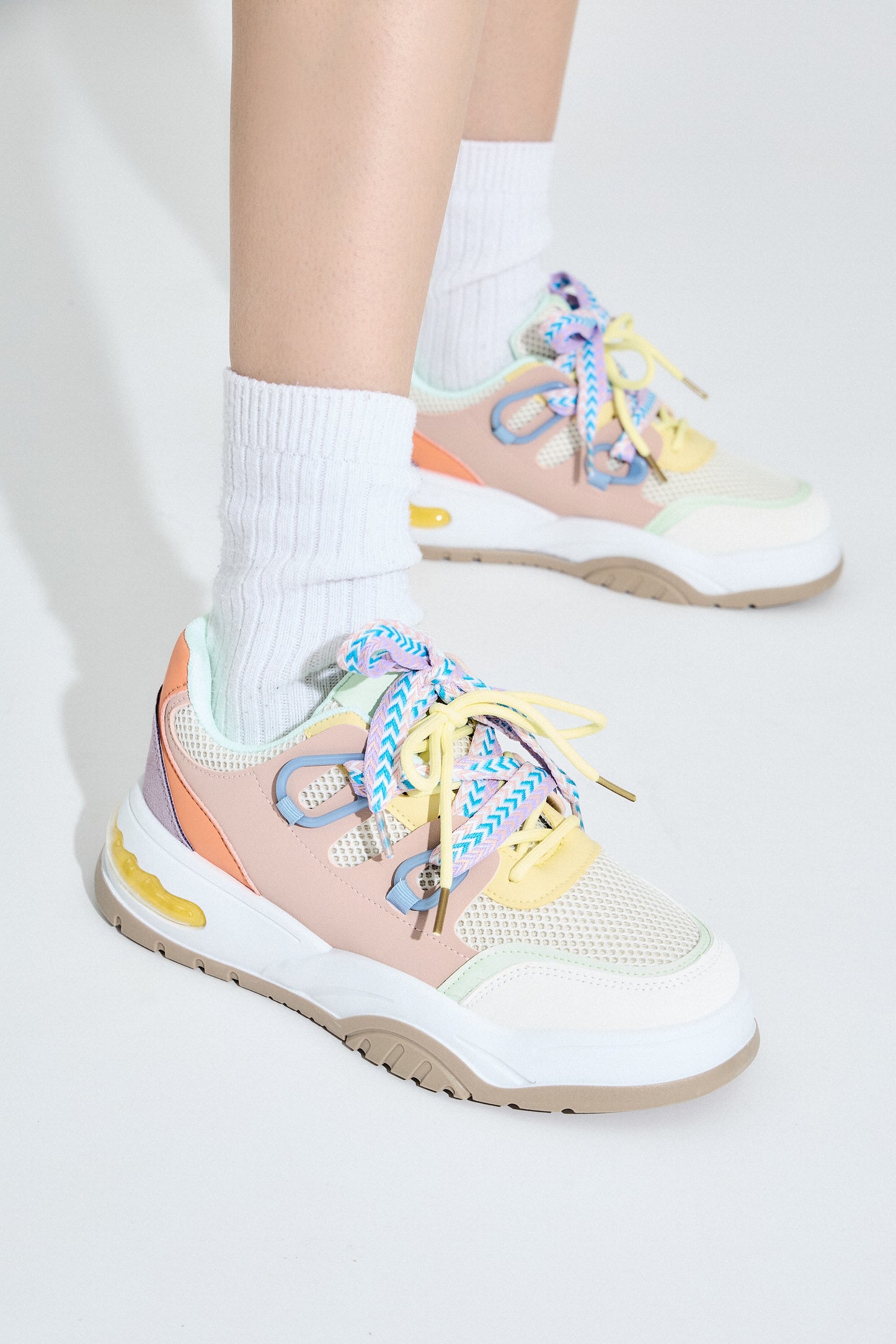 SP508 Baskets multicolore à lacets épais
