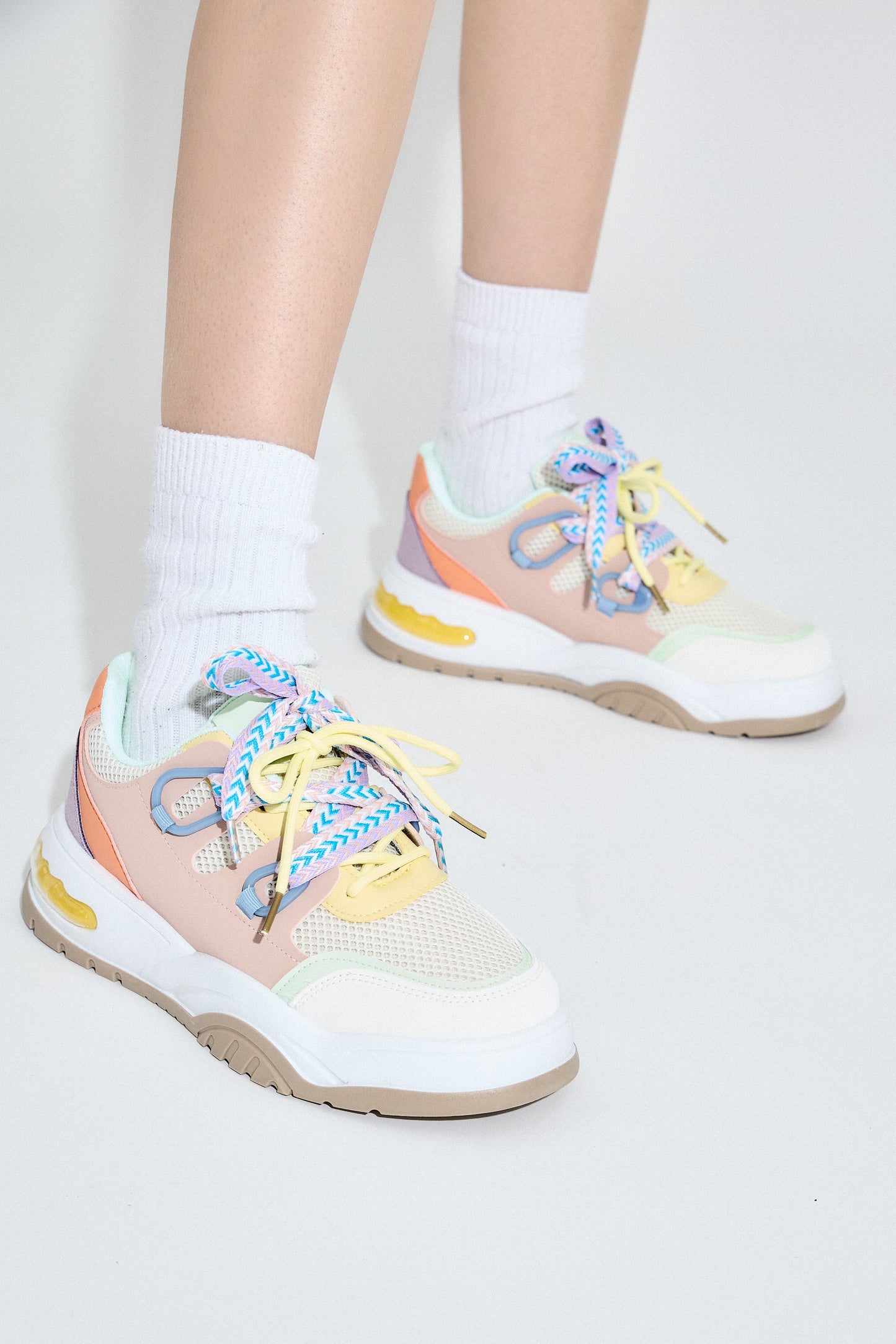 SP508 Baskets multicolore à lacets épais