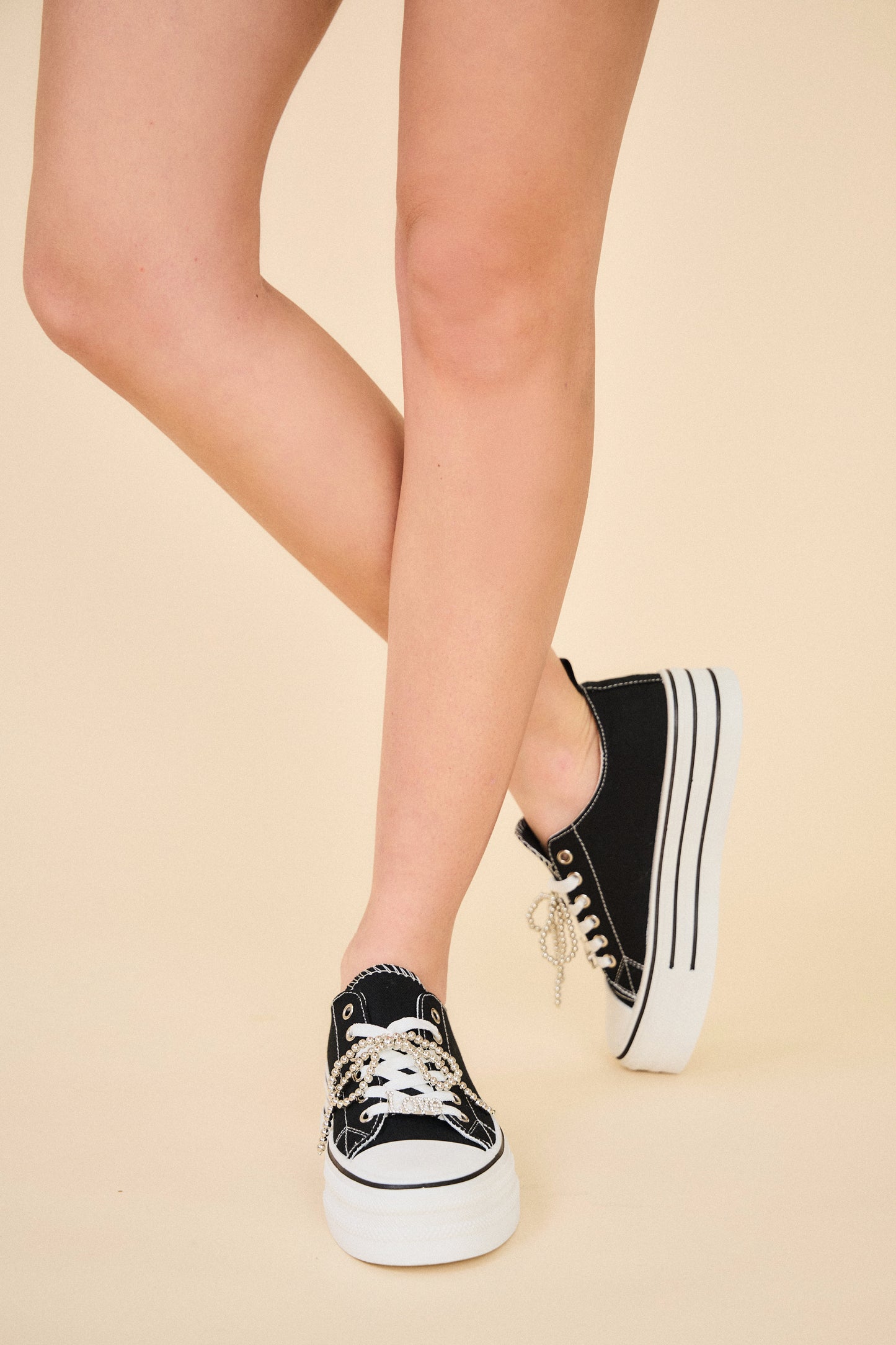 BK517 Baskets à lacets avec plateforme et bijoux